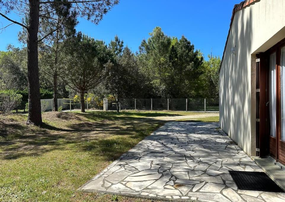 Vaste Villa Au Coeur De La Pinede Les Mathes Exterior foto
